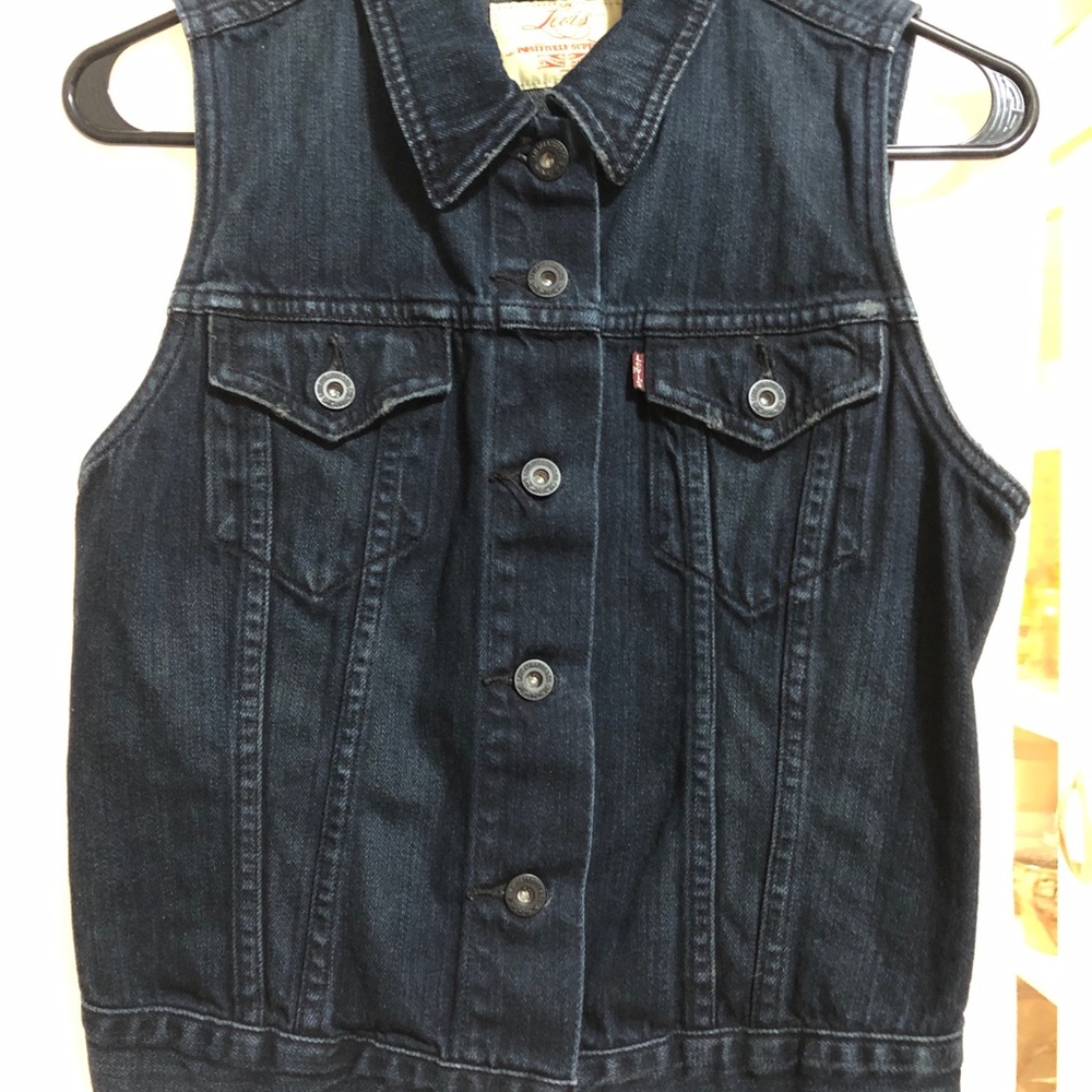 Levi’s denim vest